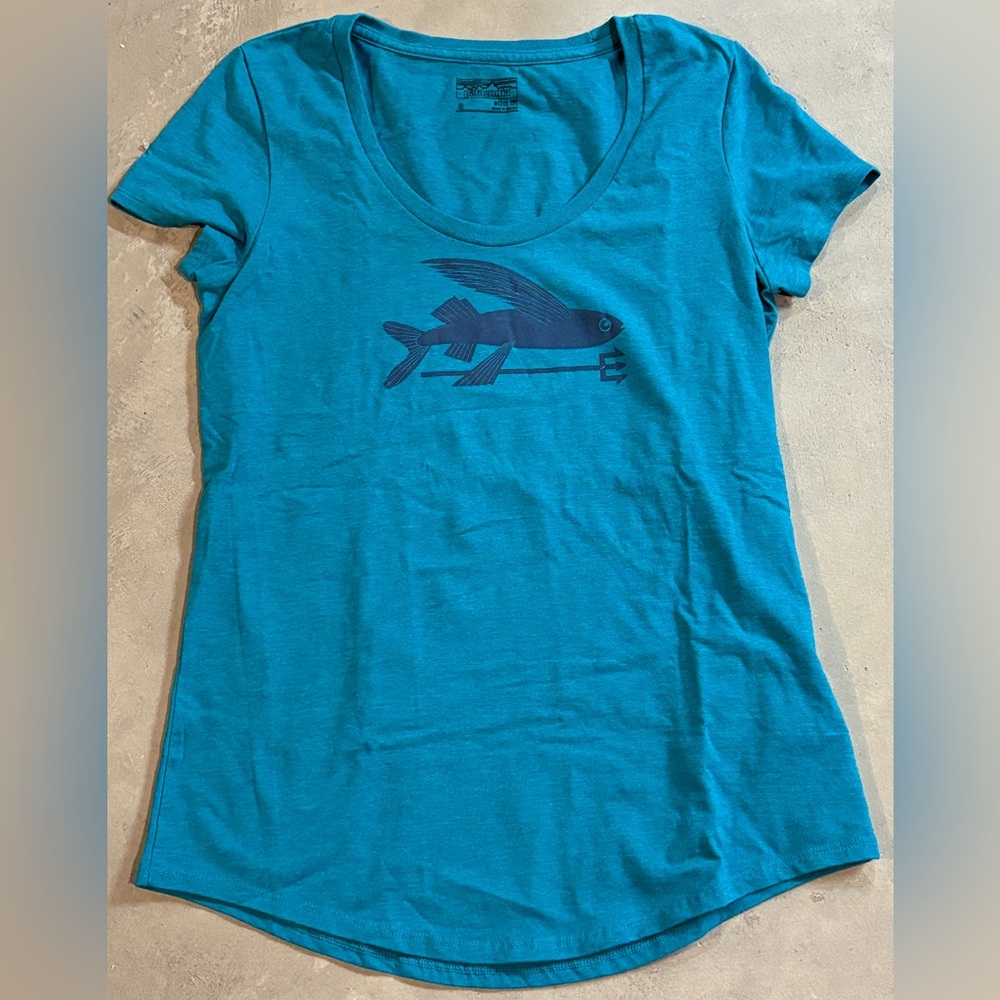 Women’s Patagonia tee